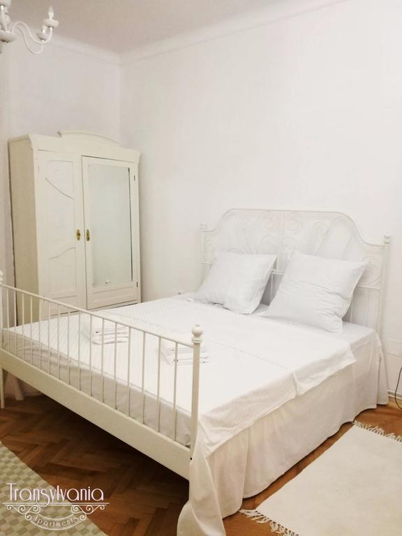 White Opera By Nux Apartment คลูจ-นาโปกา ภายนอก รูปภาพ