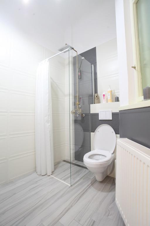 White Opera By Nux Apartment คลูจ-นาโปกา ภายนอก รูปภาพ