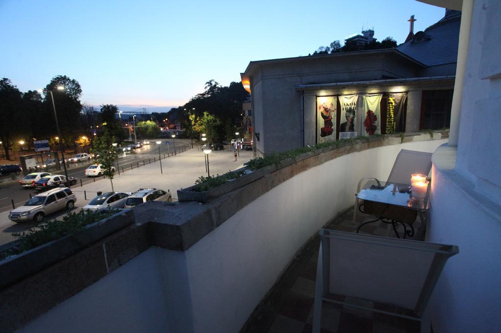 White Opera By Nux Apartment คลูจ-นาโปกา ภายนอก รูปภาพ