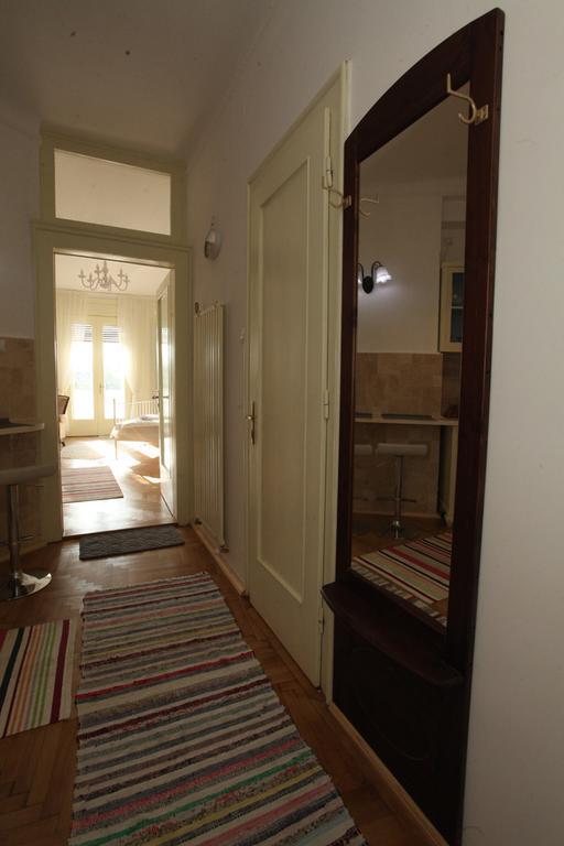 White Opera By Nux Apartment คลูจ-นาโปกา ภายนอก รูปภาพ